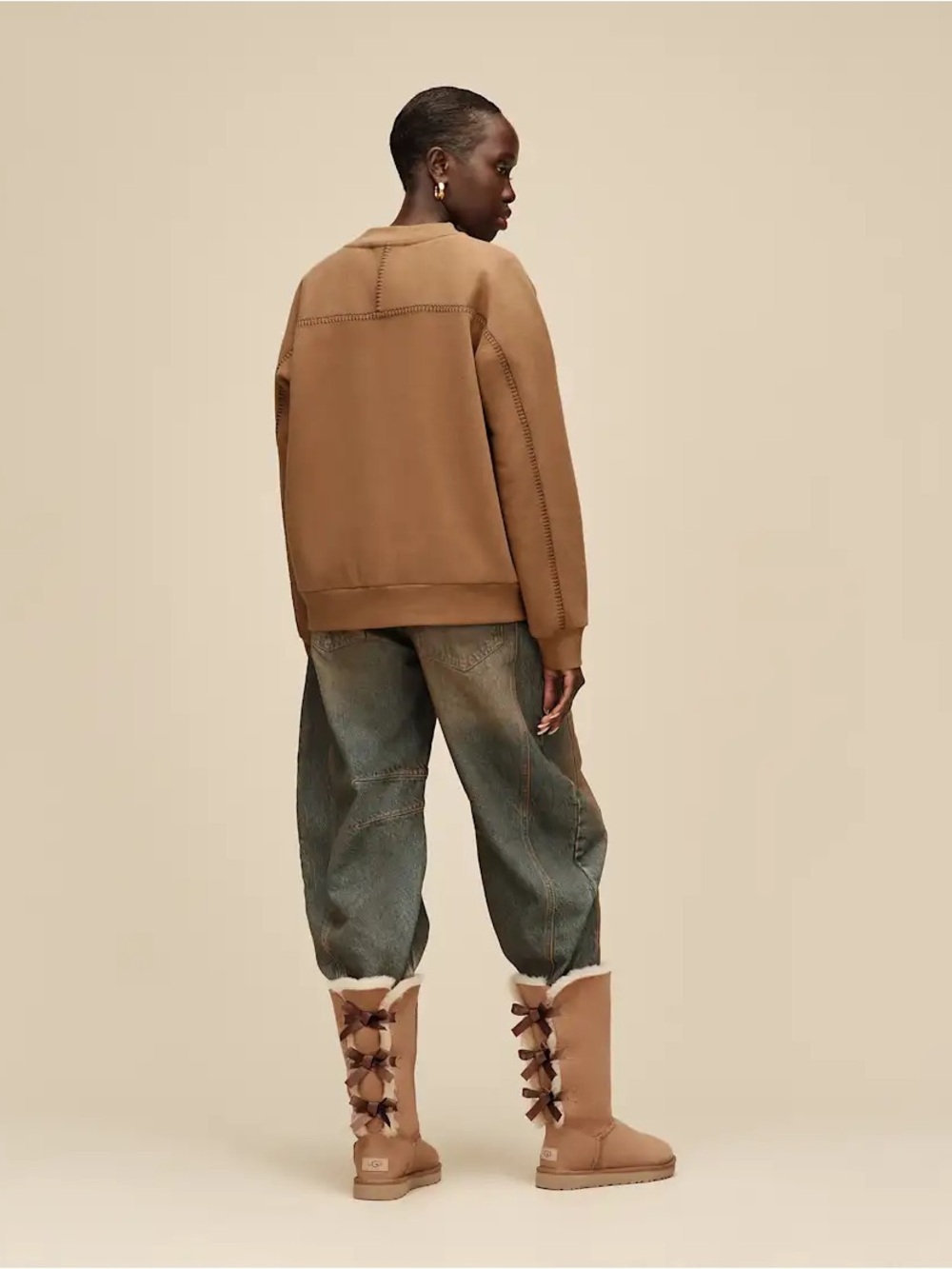 UGG Women’s Classic Crewneck in Chestnut - Picture 3 of 6